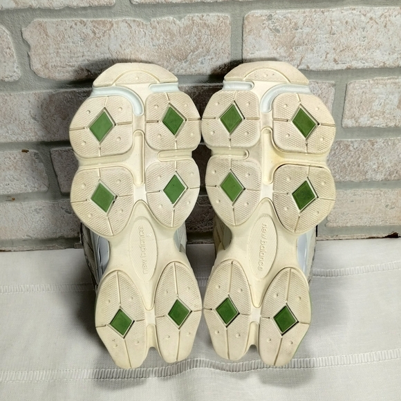 New Balance Bricks & Wood New Balance 9060 Limited Edition Rare Men 7 Women 8.5 - Picture 9 of 9